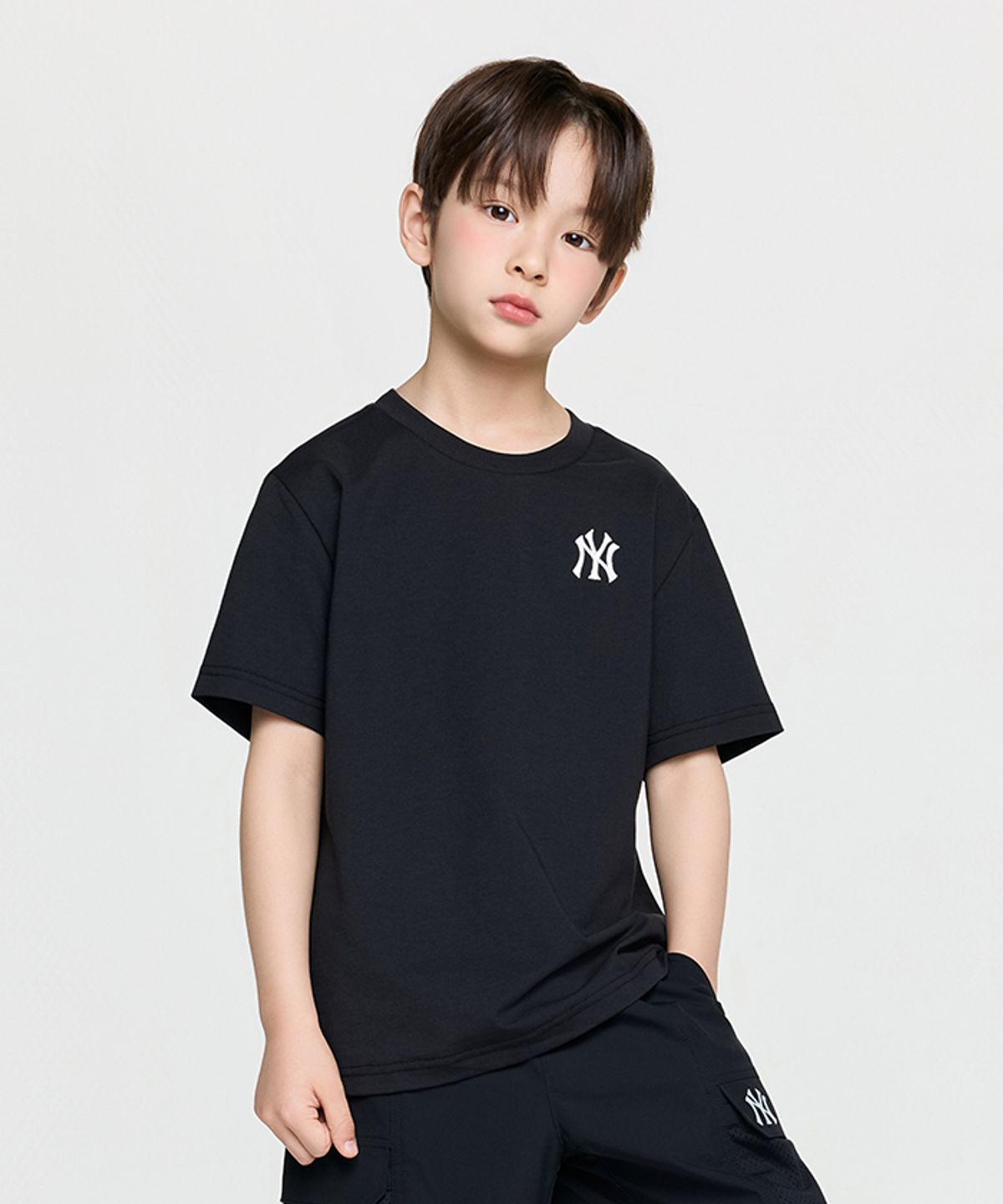 엠엘비 키즈(MLB KIDS) 베이직 스포티브 스몰로고 티셔츠 NY (Black)