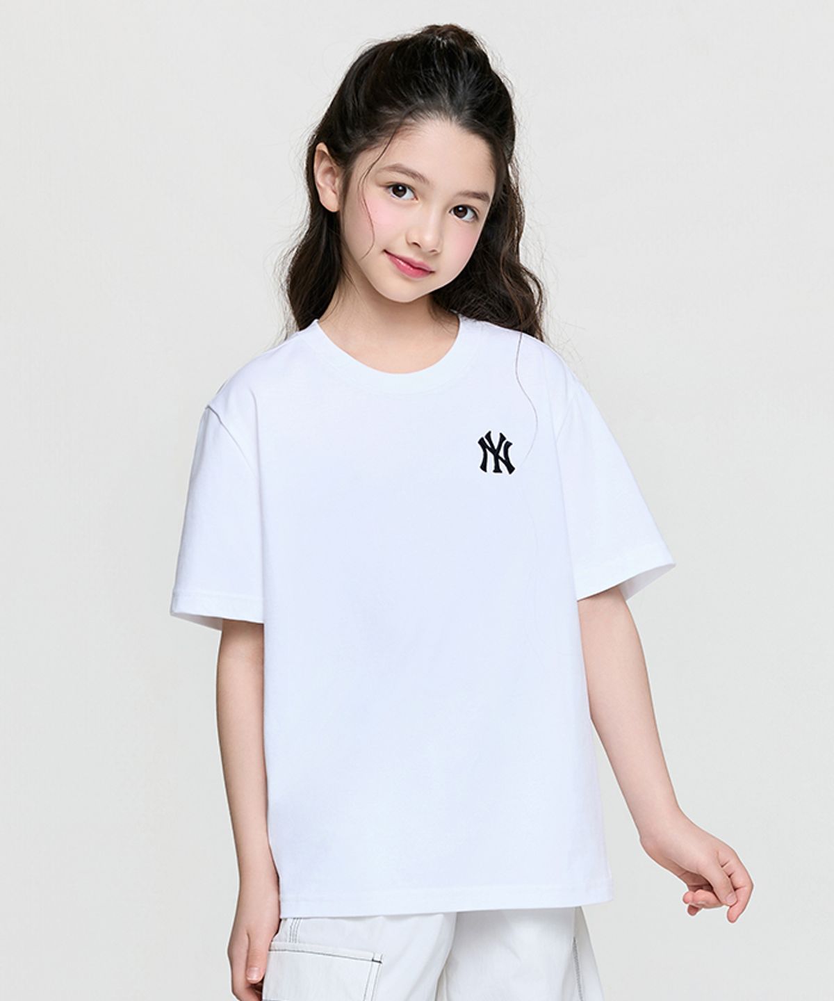 엠엘비 키즈(MLB KIDS) 베이직 스포티브 스몰로고 티셔츠 NY (White)