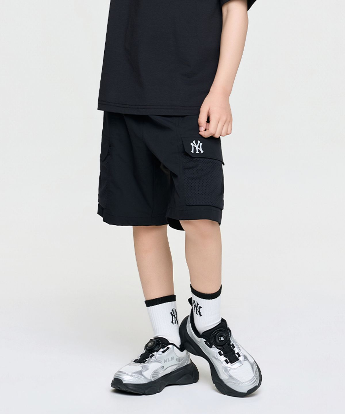 엠엘비 키즈(MLB KIDS) 아웃도어 메쉬배색 카고 5부 팬츠 NY (Black)