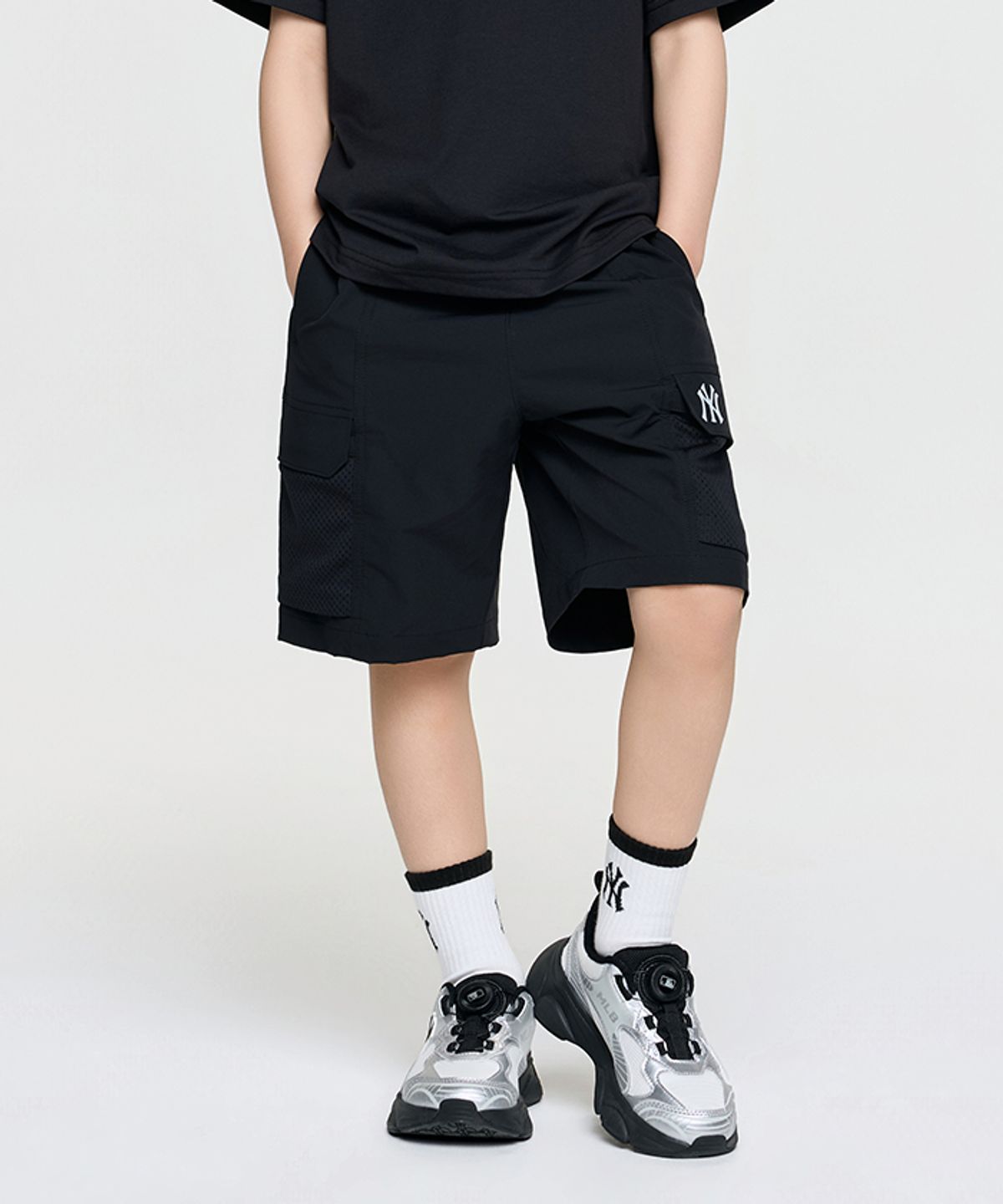 엠엘비 키즈(MLB KIDS) 아웃도어 메쉬배색 카고 5부 팬츠 NY (Black)