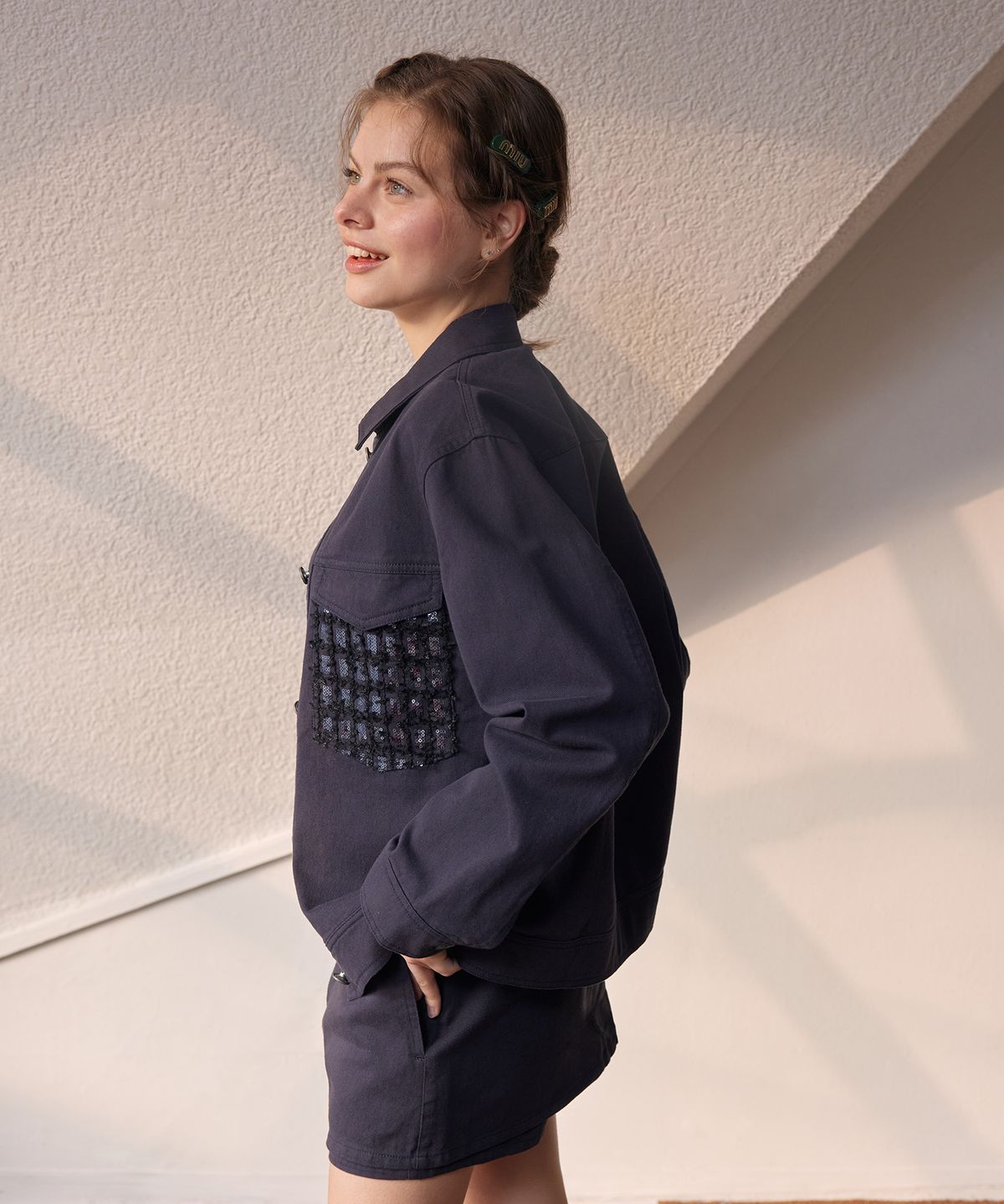 라피네아뜰리에(RAFFINE ATELIER) 시퀸 트윌 자켓 네이비