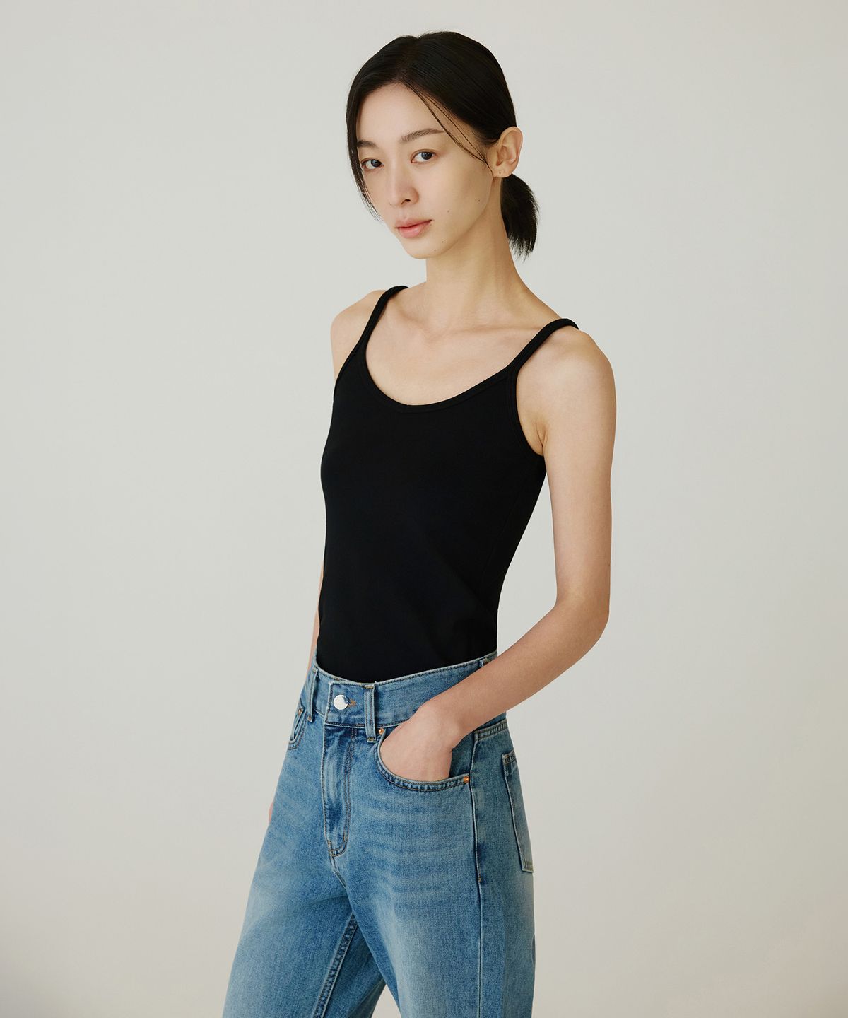 시야쥬(SIYAZU) SITP5269 컴포트 브이넥 나시탑_Black