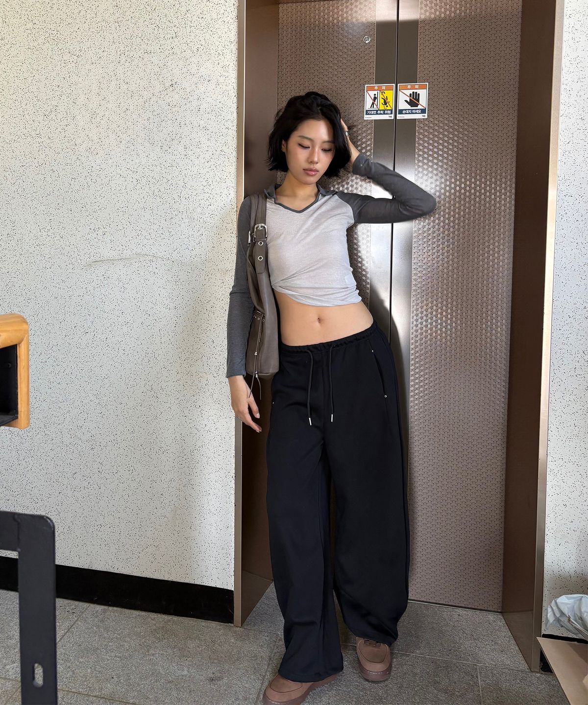 미쏘(MIXXO) 커브드 밴딩 팬츠_MIWTMG80QC/MIWTMG92QA