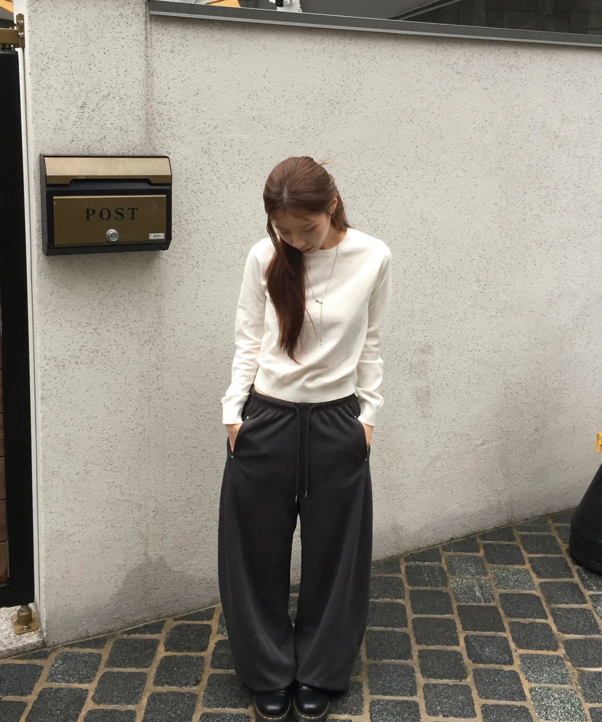 미쏘(MIXXO) 커브드 밴딩 팬츠_MIWTMG80QC/MIWTMG92QA