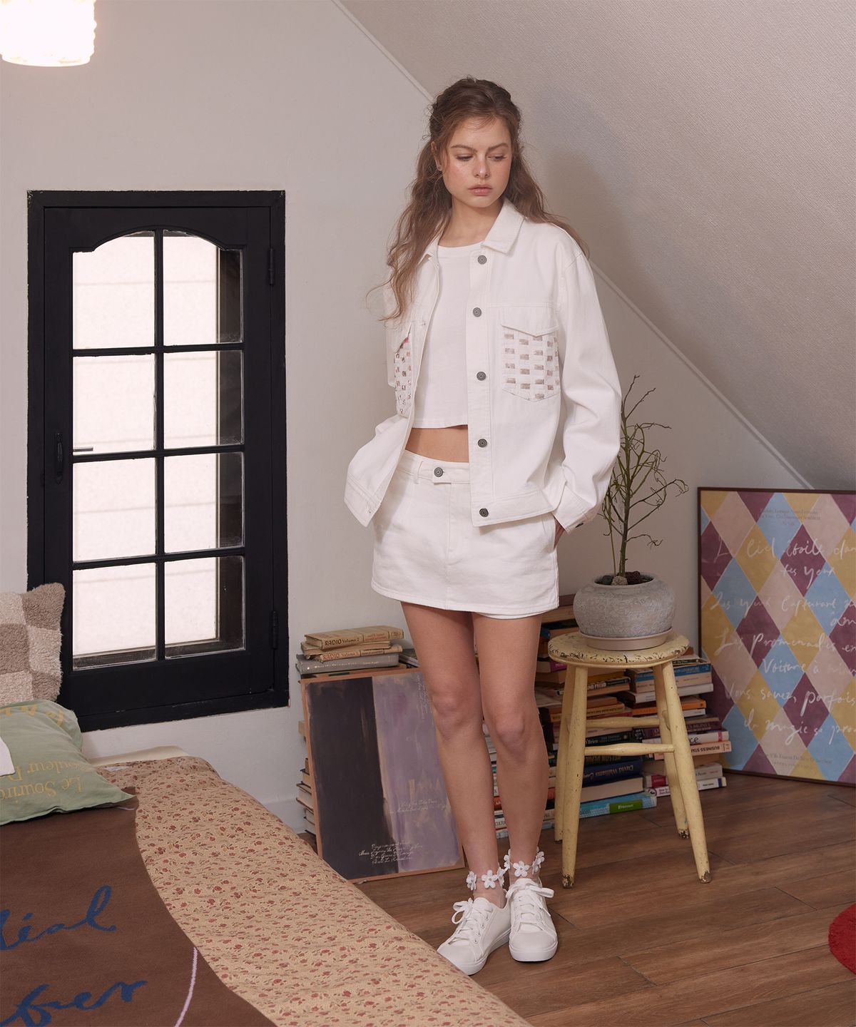 라피네아뜰리에(RAFFINE ATELIER) 로우라이즈 트윌 치마바지 화이트