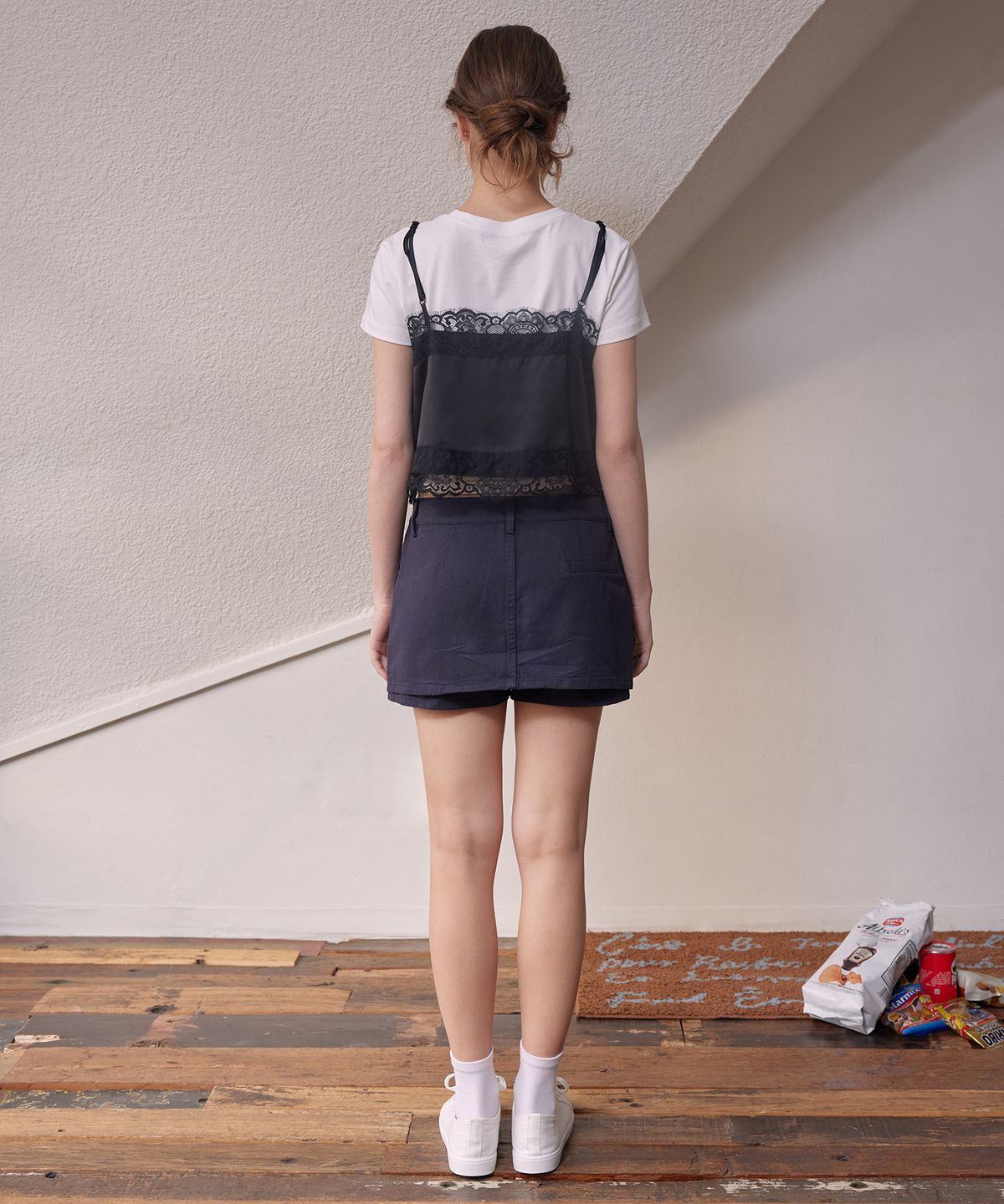 라피네아뜰리에(RAFFINE ATELIER) 실크 탑 & 크롭티 세트 블랙