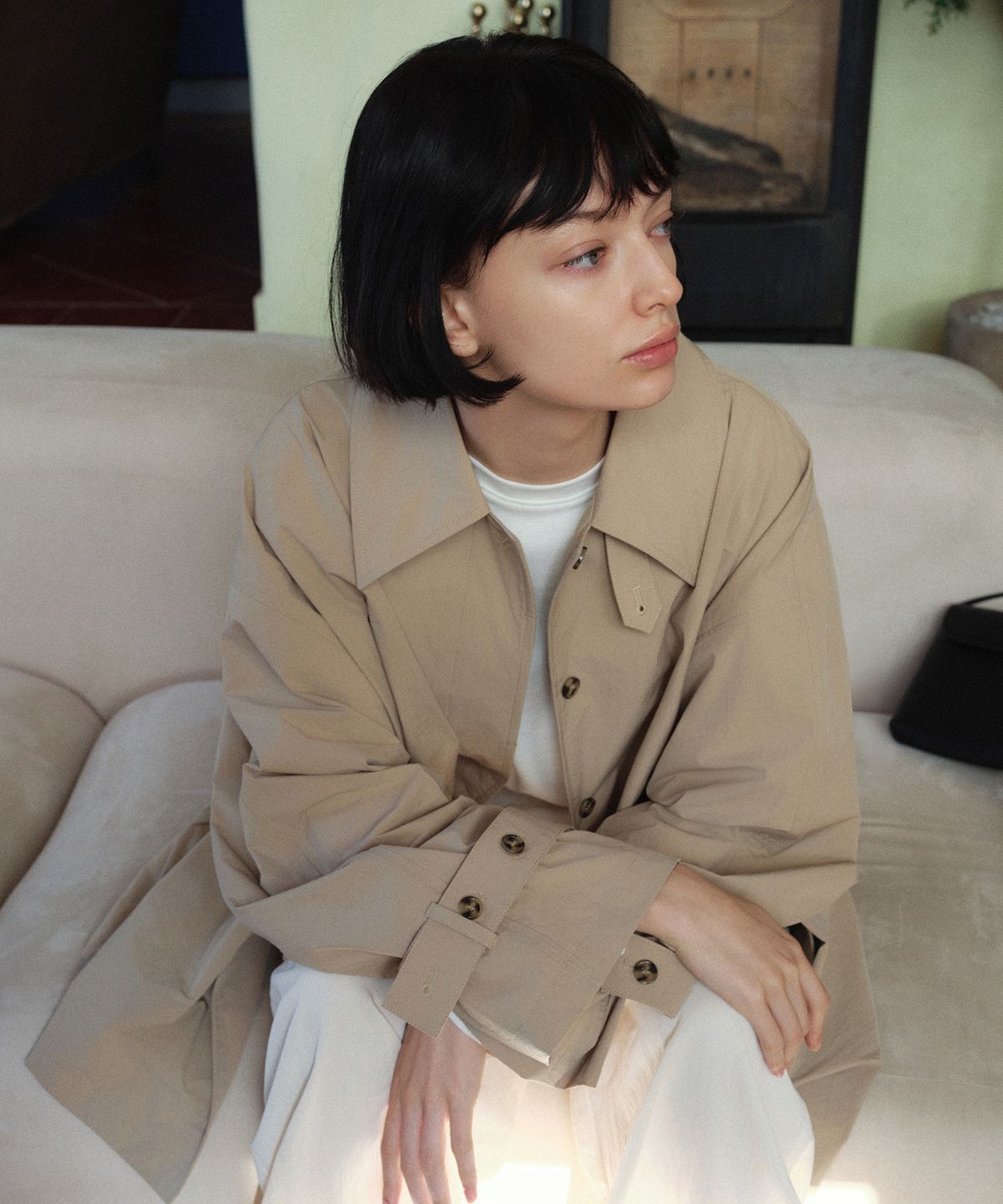 시야쥬(SIYAZU) SIOT4193 브리즈 오버핏 하프 코트_Beige