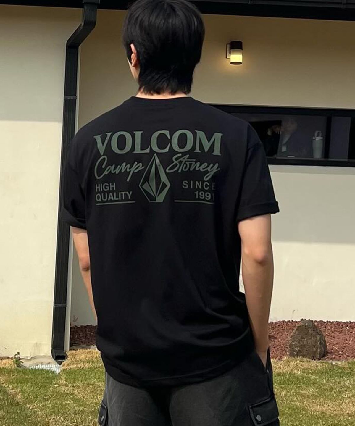 볼컴(VOLCOM) 캠프 스토니 오버핏 반팔티(블랙)
