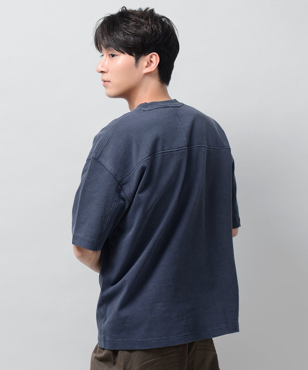 엑스오엑스(XOX) 피그먼트 워싱 뒷절개 반팔 티셔츠[NAVY]