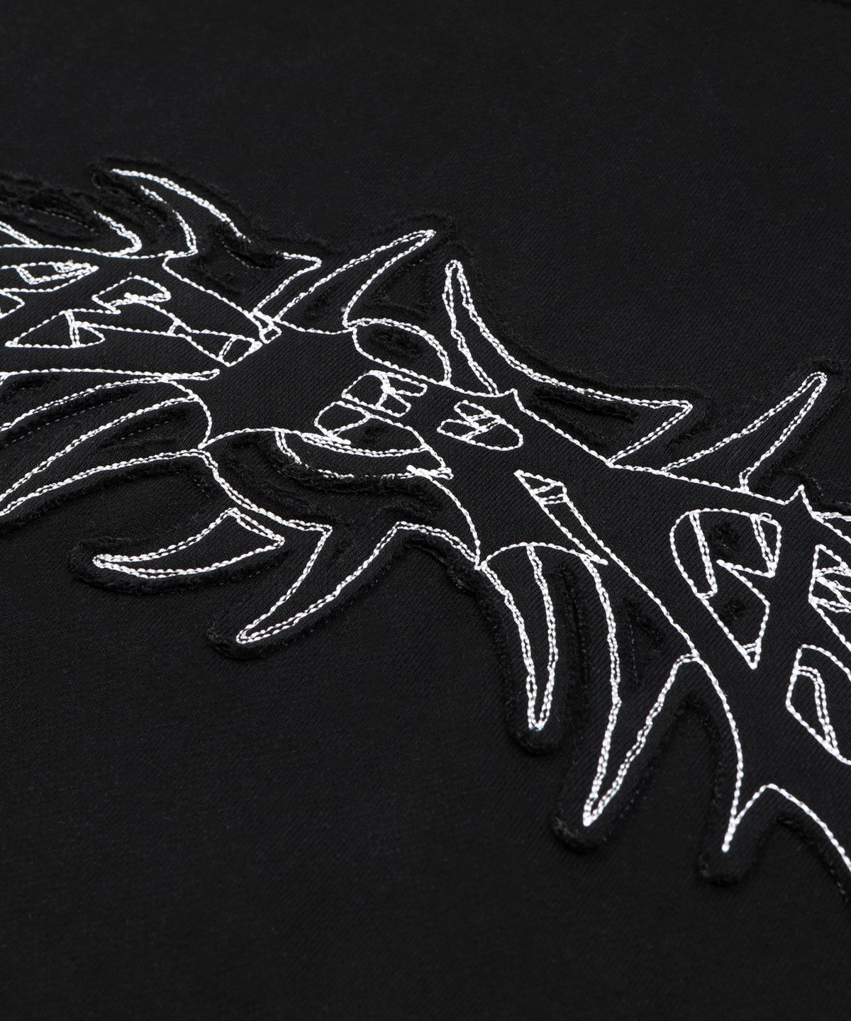 크리건(CRIGUN) TRIBAL APPLIQUE ZIP-UP HOODIE BLACK