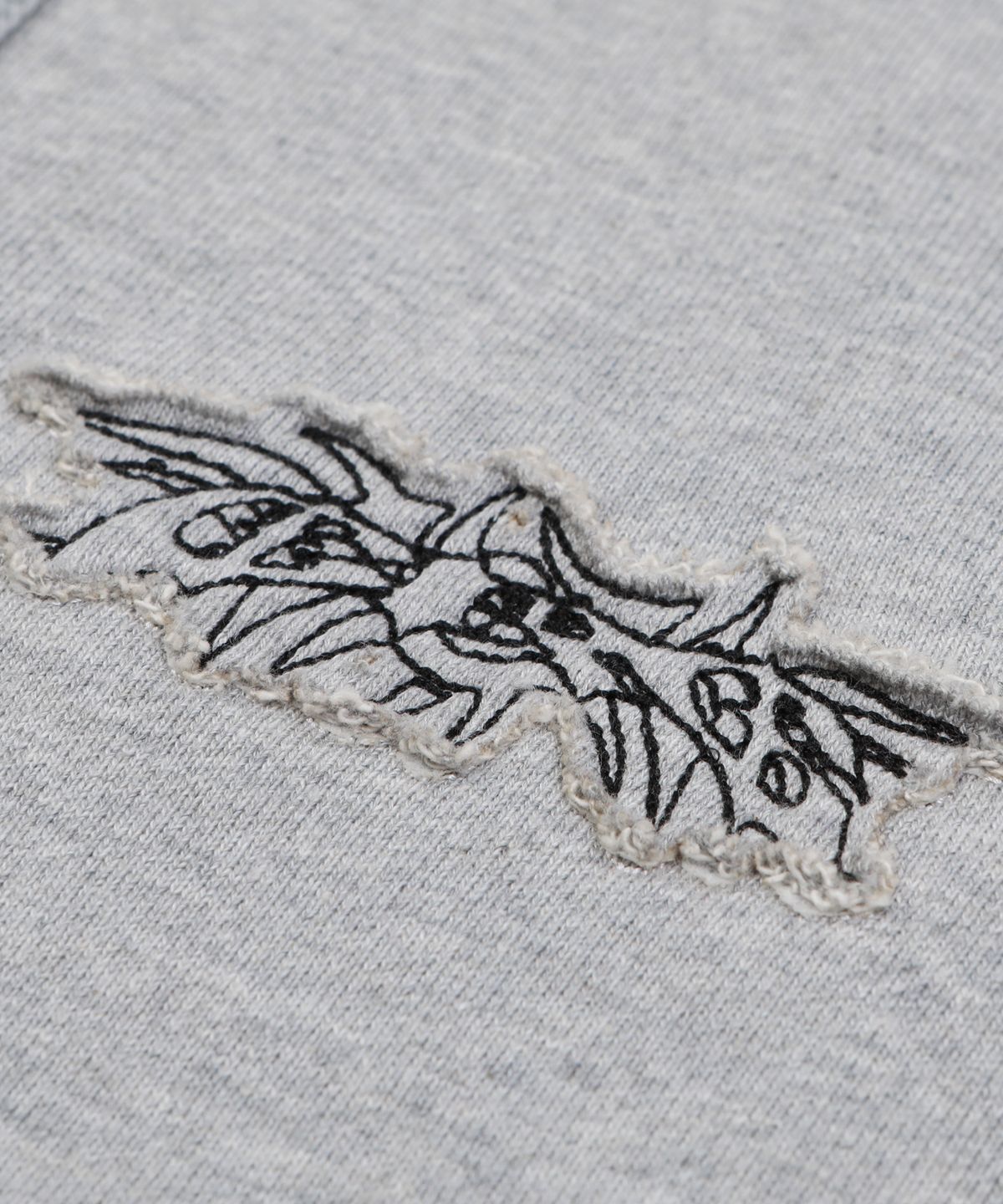크리건(CRIGUN) TRIBAL APPLIQUE ZIP-UP HOODIE GREY