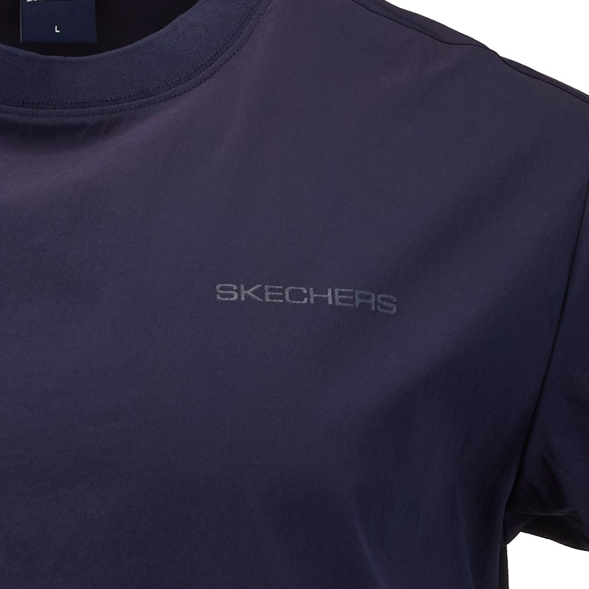 스케쳐스(SKECHERS) [스케쳐스 어패럴] 남성 시티 우븐 반팔 티셔츠_SL3MTCGM023