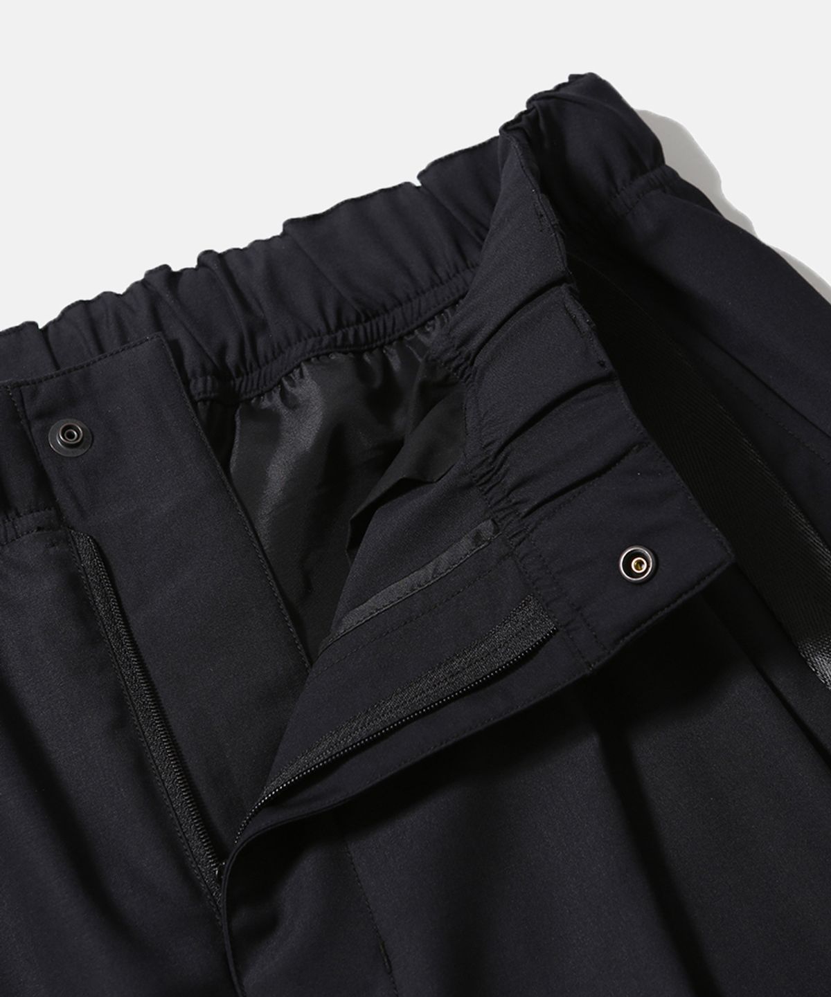 모이프(MOIF) [SS26] WIDE FUNCTION SLACKS / BLACK