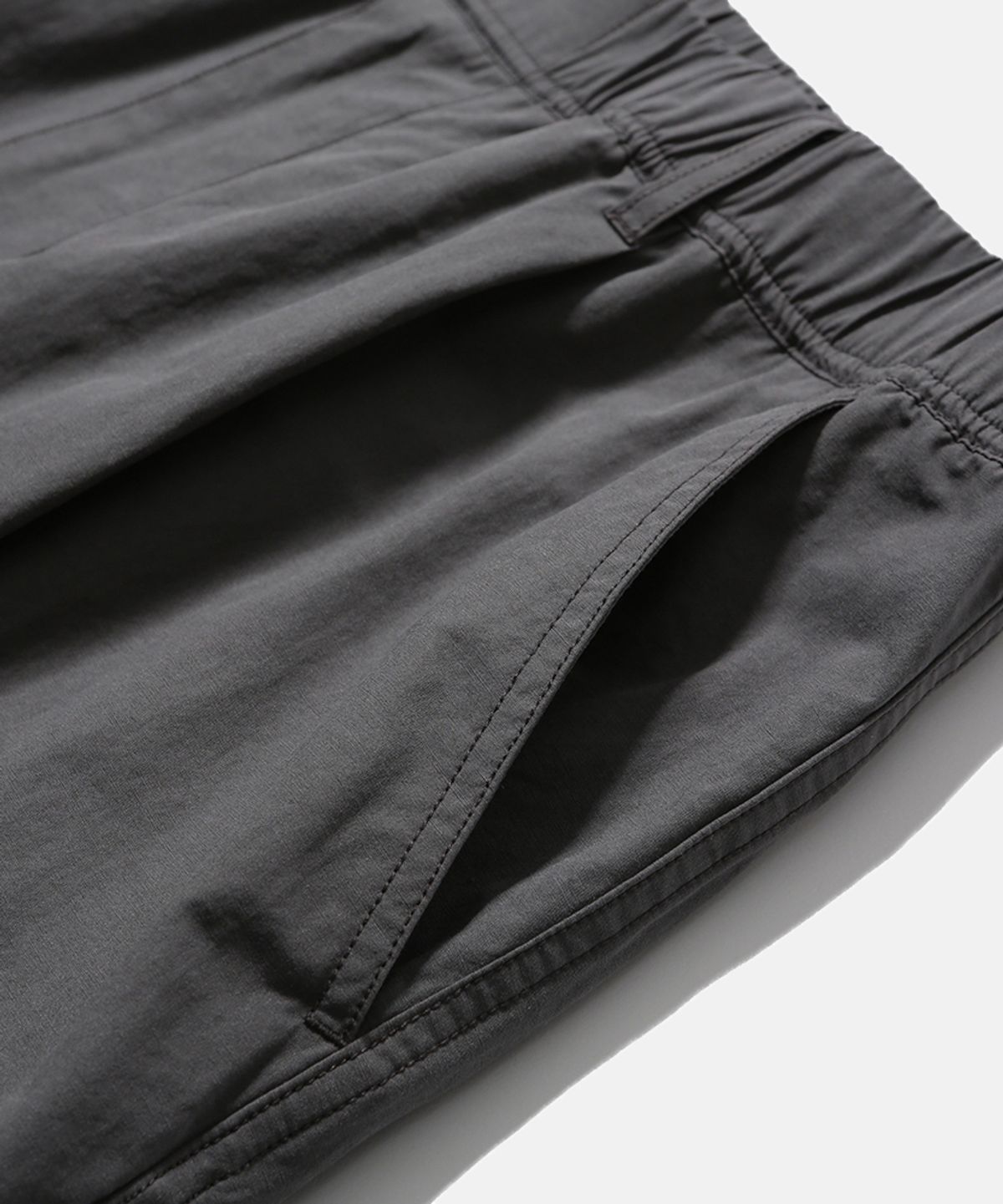 모이프(MOIF) [SS26] OVER INVENTORY PANTS / AGAVE GREEN
