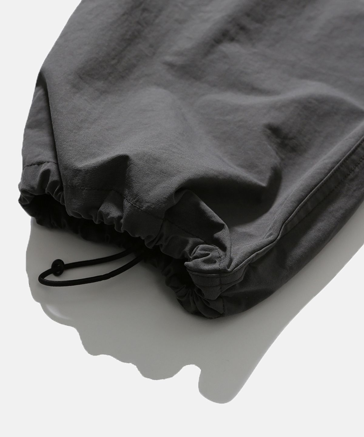 모이프(MOIF) [SS26] OVER INVENTORY PANTS / AGAVE GREEN