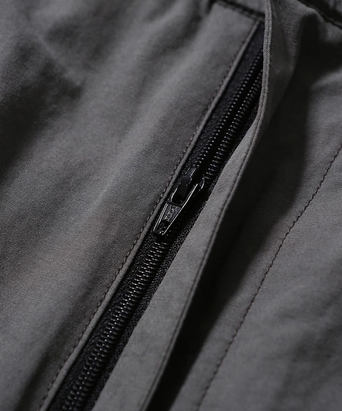 모이프(MOIF) [SS26] OVER INVENTORY PANTS / AGAVE GREEN