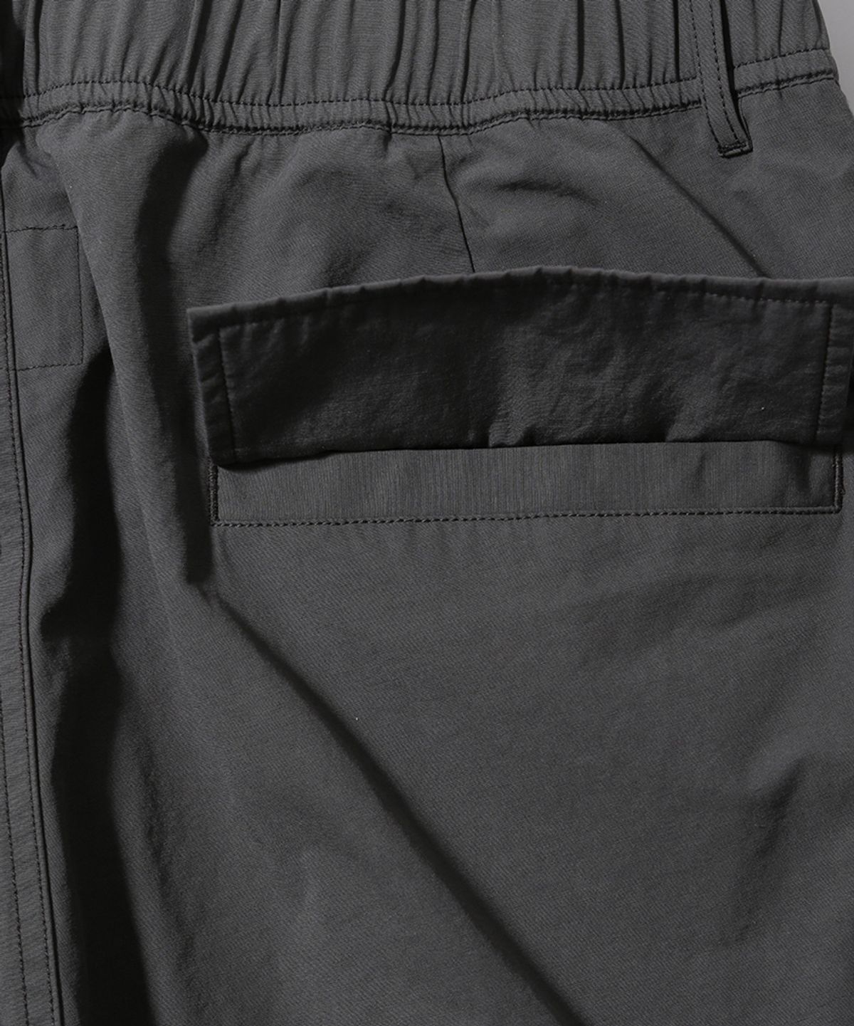 모이프(MOIF) [SS26] OVER INVENTORY PANTS / AGAVE GREEN