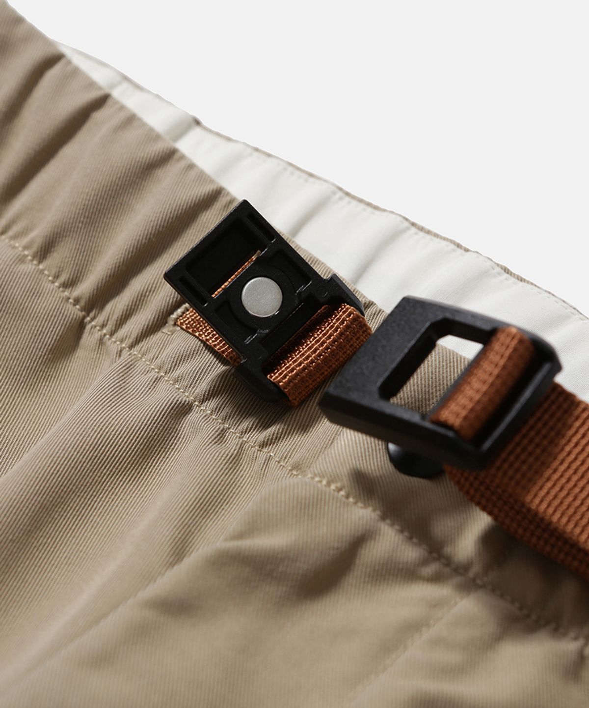 모이프(MOIF) [SS26] COMFY SKATER PANTS / PALE KHAKI