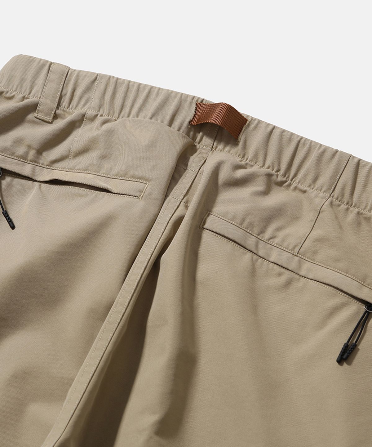 모이프(MOIF) [SS26] COMFY SKATER PANTS / PALE KHAKI