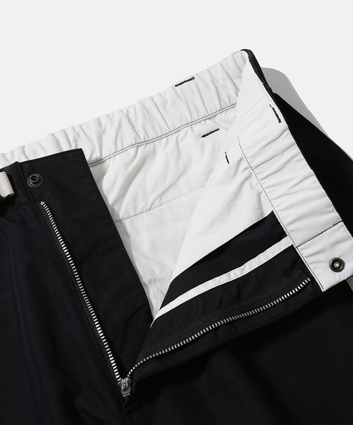 모이프(MOIF) [SS26] COMFY SKATER PANTS / BLACK