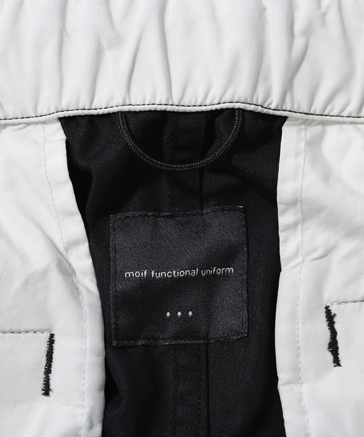 모이프(MOIF) [SS26] COMFY SKATER PANTS / BLACK