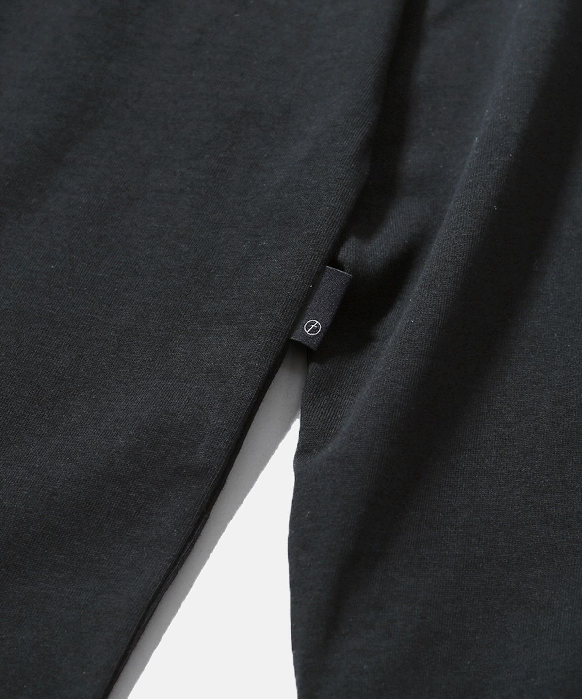 모이프(MOIF) [SS26] RINGER L/S TEE / CHARCOAL