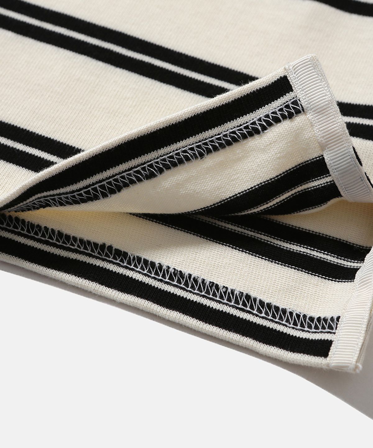 모이프(MOIF) [SS26] WIDE POLO L/S SHIRT / ECRU STRIPE