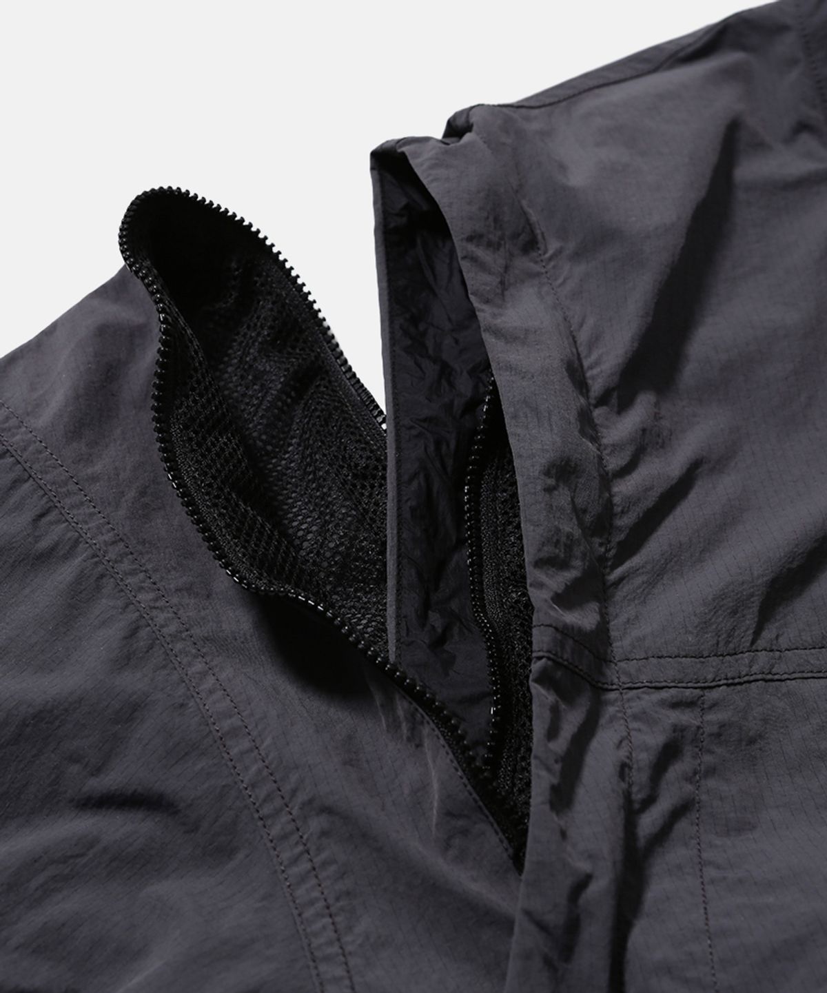 모이프(MOIF) [SS26] WIDE MODULAR PARKA / GRAPHITE