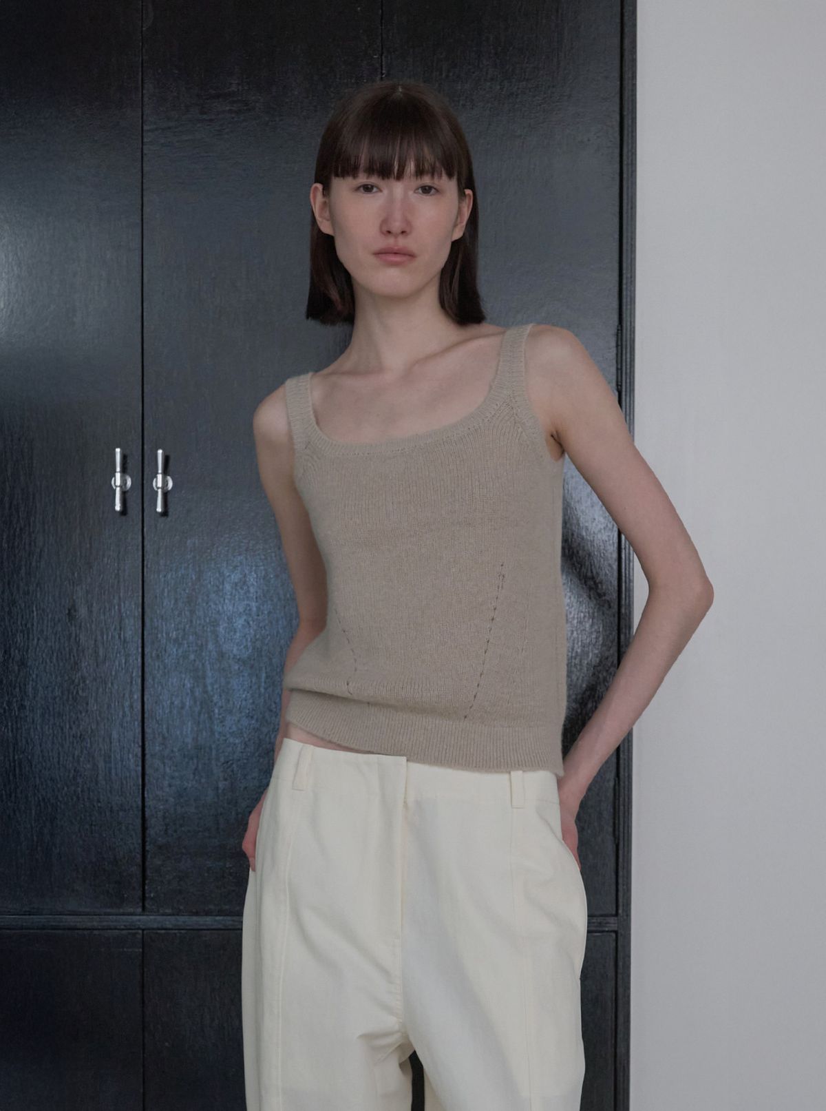 디에토(DEETO) Alpaca Ribbed Sleeveless Top [BEIGE]
