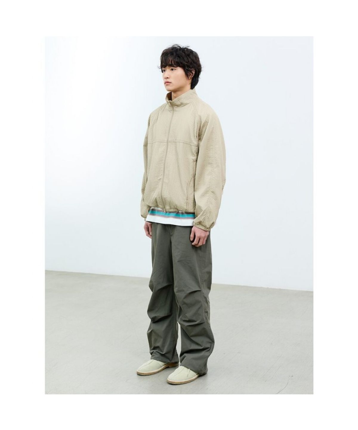 샌드 사운드(SAND SOUND) (UNISEX) 플리츠 볼륨 하이넥 윈드 점퍼  베이지