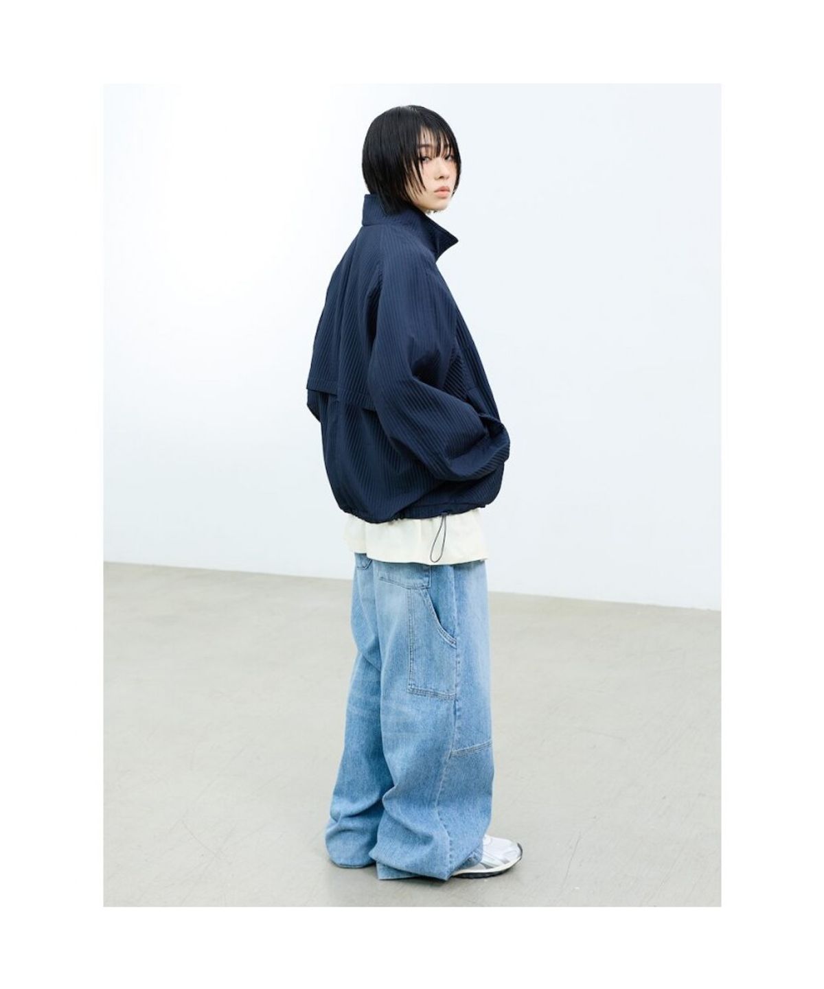 샌드 사운드(SAND SOUND) (UNISEX) 플리츠 볼륨 하이넥 윈드 점퍼  네이비