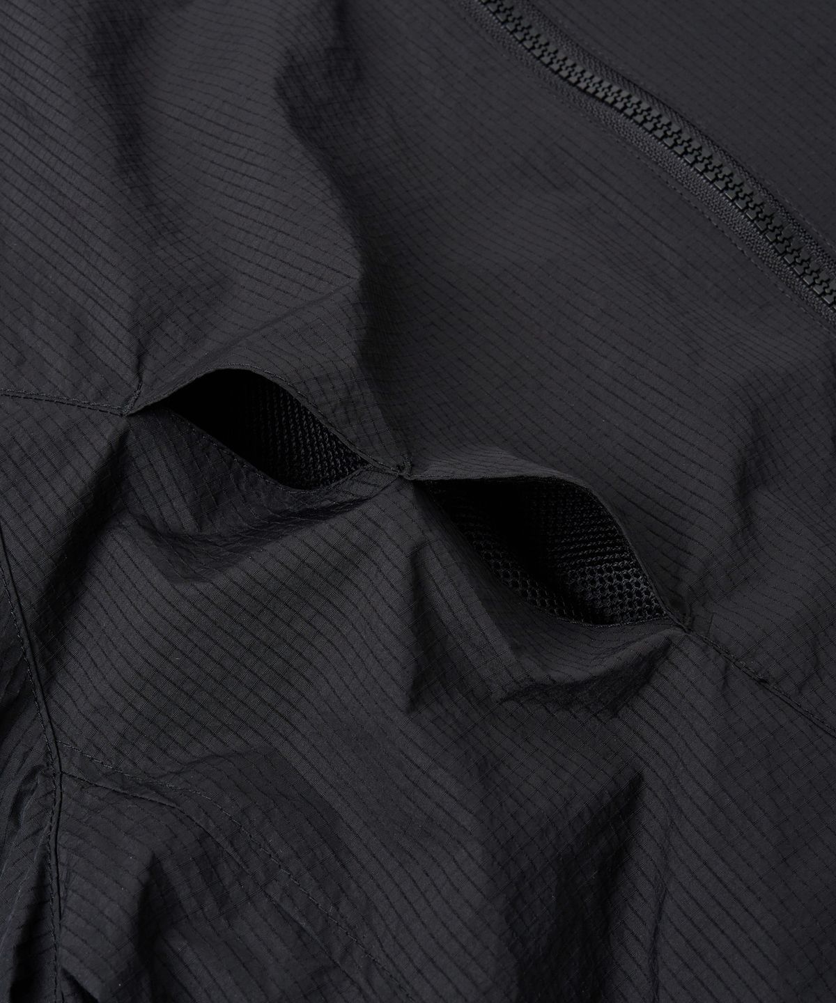 버터플라이 스포츠웨어(BUTTERFLY SPORTSWEAR) 나일론 벤틸레이션 트랙 자켓 블랙