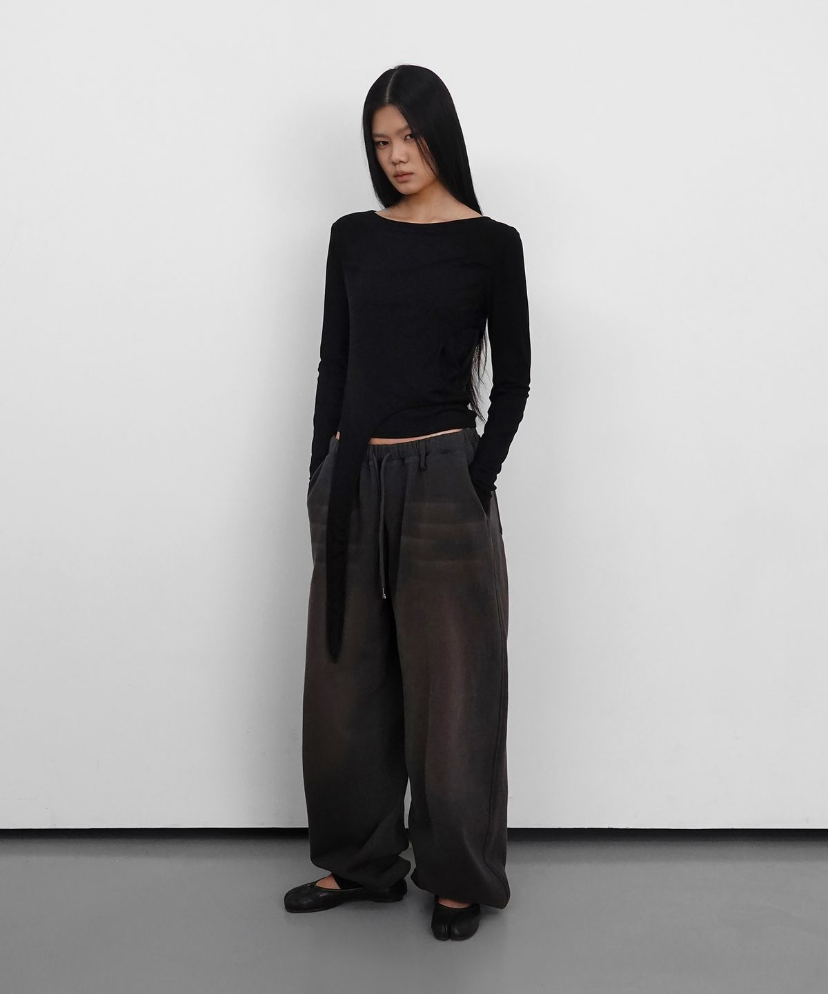 샌드릭(SANDRIC) Layered Strap Long Sleeve_Black