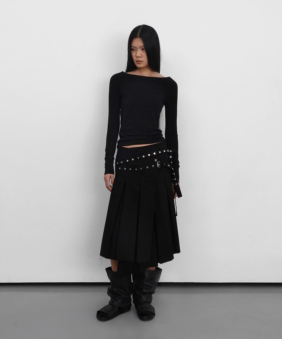 샌드릭(SANDRIC) Boat Neck Long Sleeve_Black