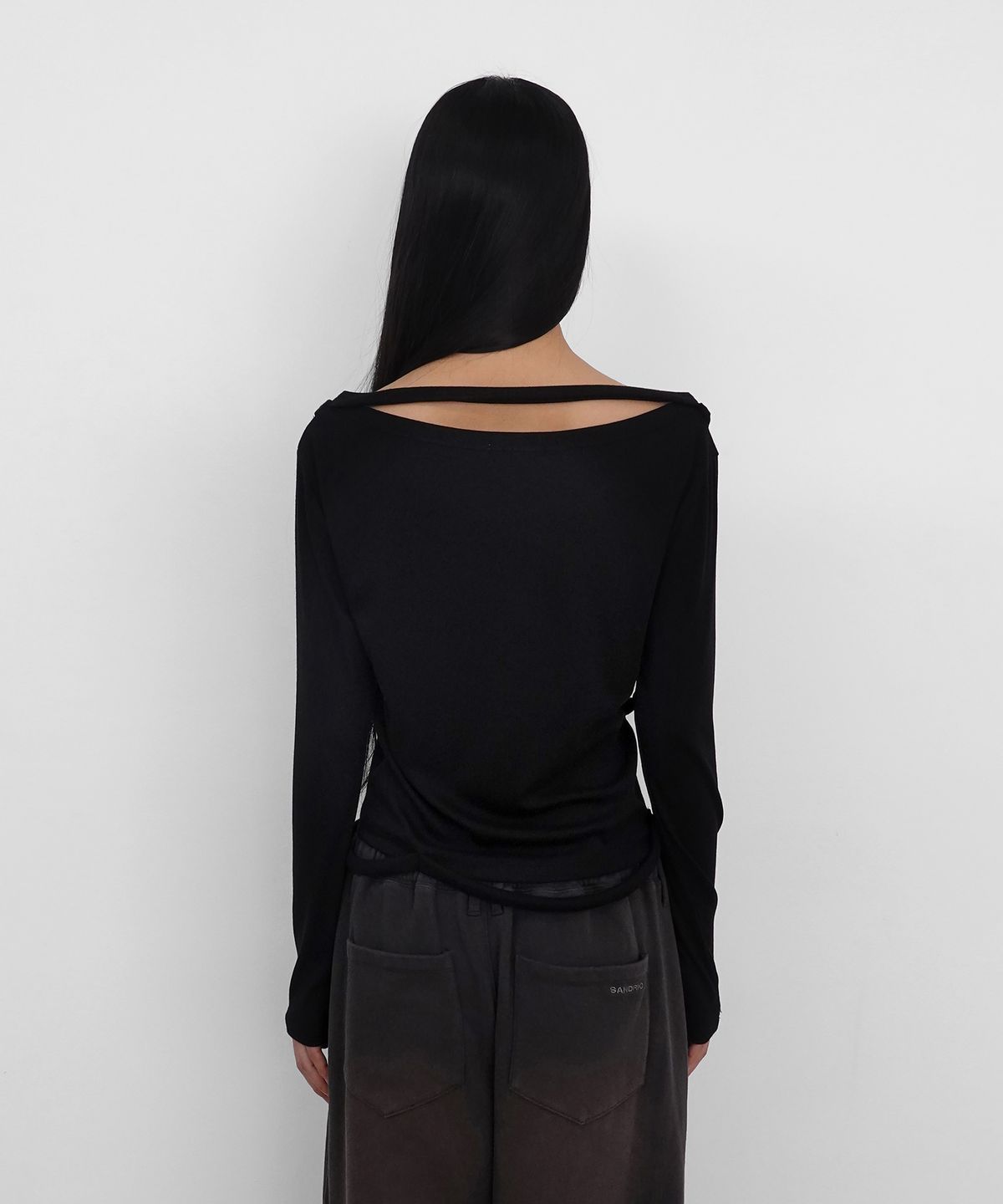 샌드릭(SANDRIC) Strap Wide Neck T_Black