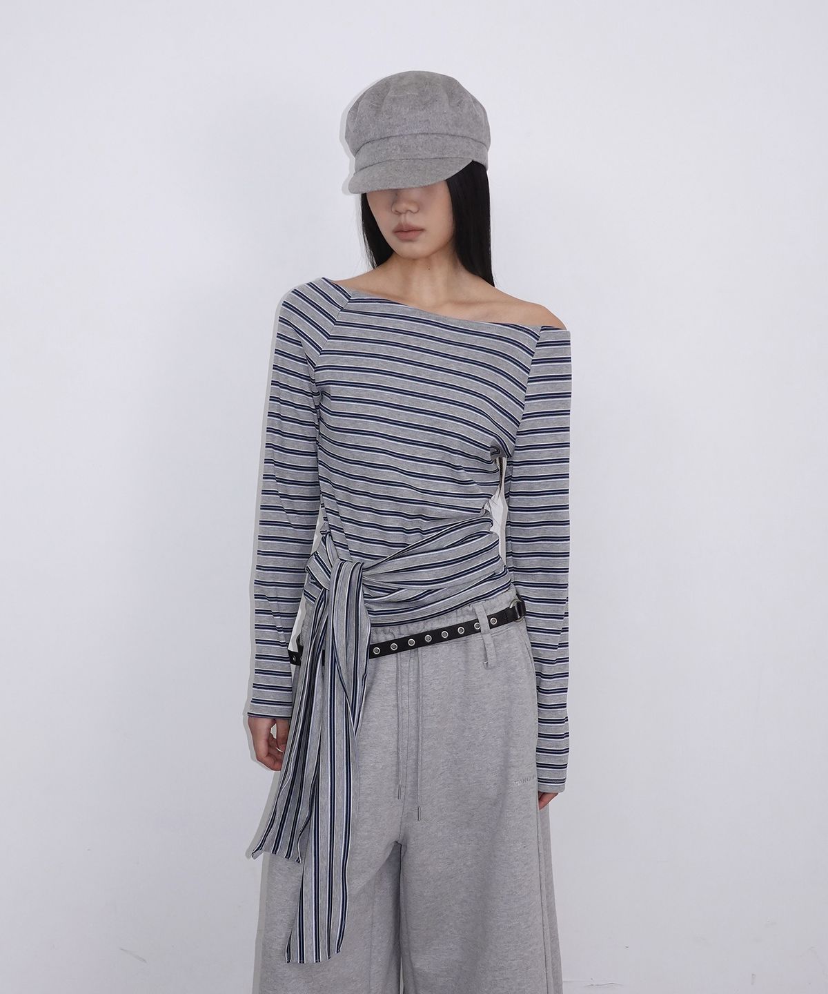 샌드릭(SANDRIC) STRIPE STRAP T-SHIRT_MELANGE GREY