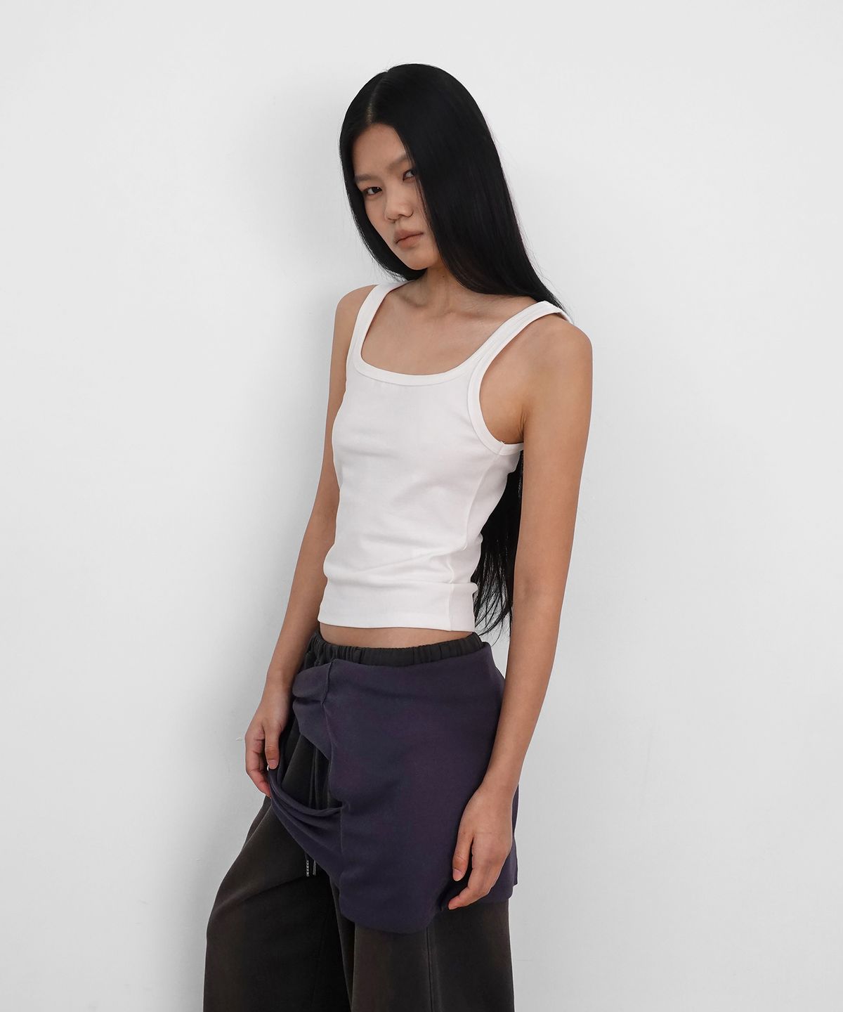 샌드릭(SANDRIC) Basic Halter Sleeveless Top_Ivory