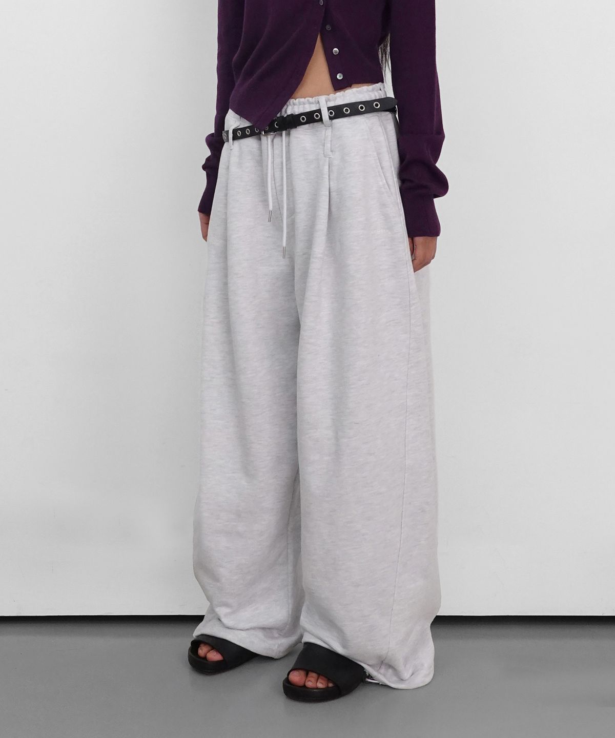 샌드릭(SANDRIC) OVERFIT SWEAT PANTS_MELANGE WHITE