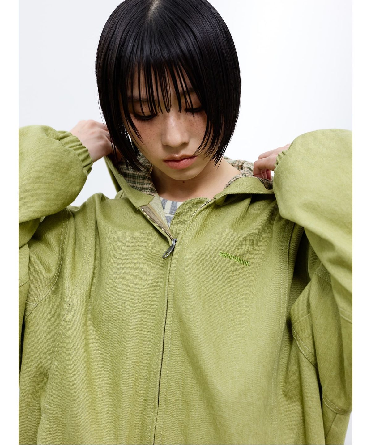 샌드 사운드(SAND SOUND) (UNISEX) 후디 가먼트 다잉 데님 집업  애플 그린