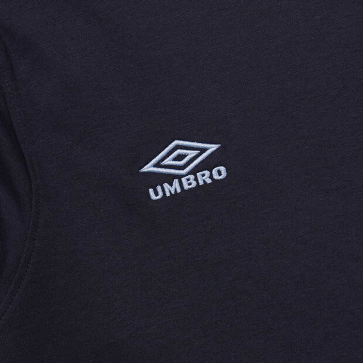 엄브로(UMBRO) NQ 테이프 반팔 티셔츠 네이비 UR111CRS32