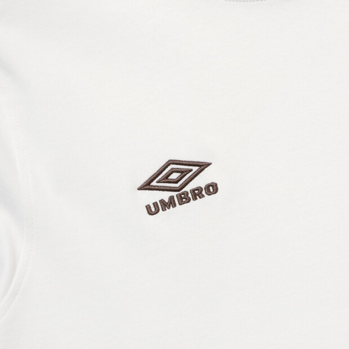 엄브로(UMBRO) NQ 테이프 반팔 티셔츠 화이트 UR111CRS32