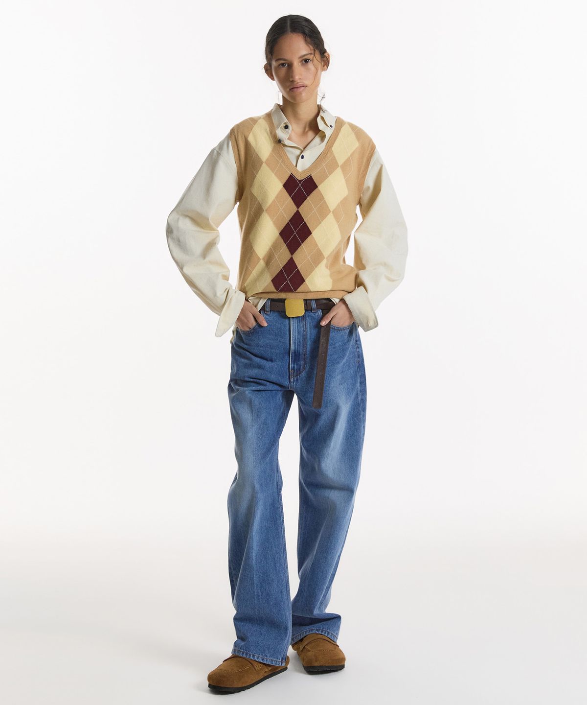 노앙(NOHANT) CASHMERE BLENDED ARGYLE VEST BEIGE