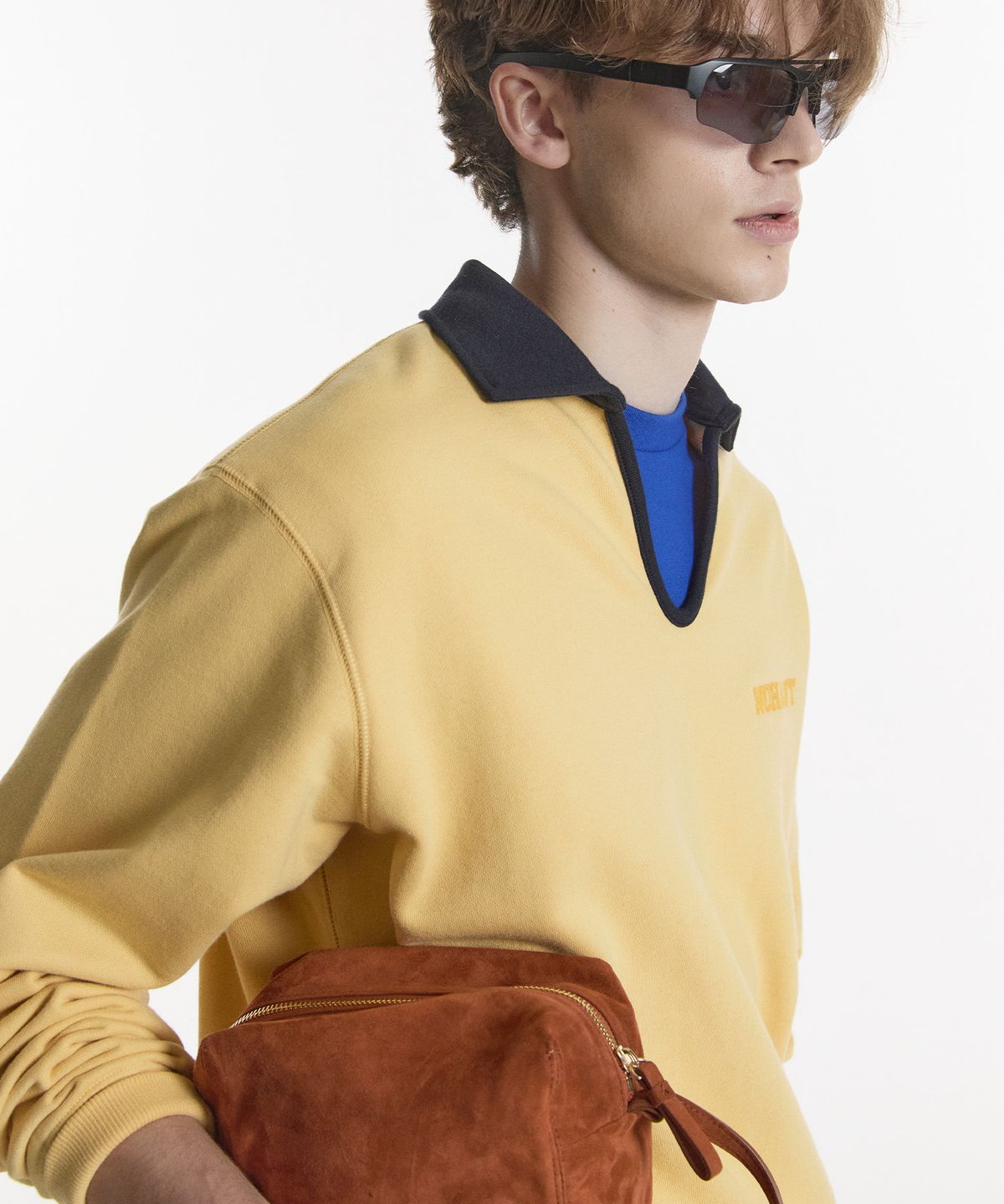 노앙(NOHANT) CLASSIC V-NECK SWEATSHIRT YELLOW