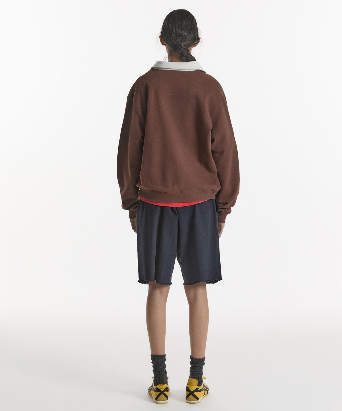 노앙(NOHANT) CLASSIC V-NECK SWEATSHIRT BROWN