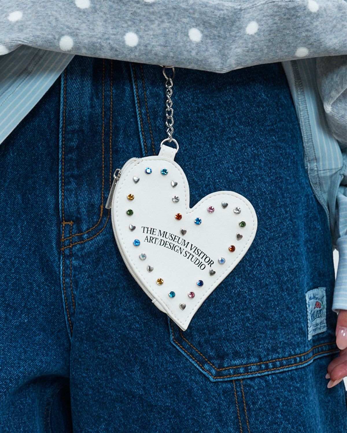 더뮤지엄비지터(THEMUSEUMVISITOR) HEART POUCH KEYRING (IVORY)