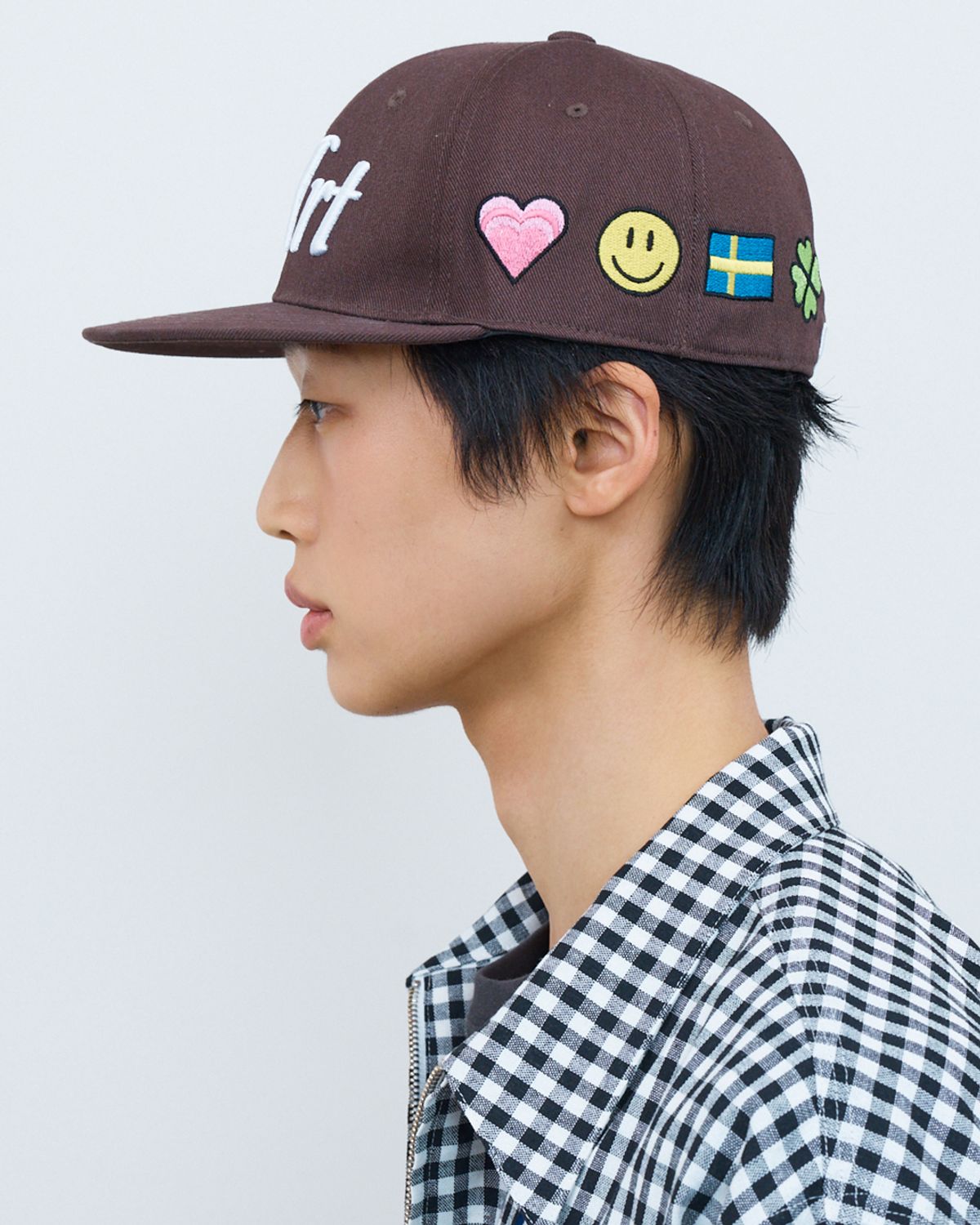 더뮤지엄비지터(THEMUSEUMVISITOR) ART ICON EMBROIDERY CAP (BROWN)