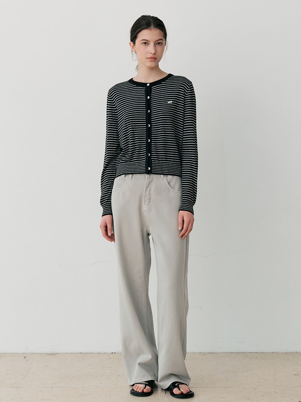 르 스튜디오(LE STUDIO) 스트라이프 버튼 가디건 (BK)