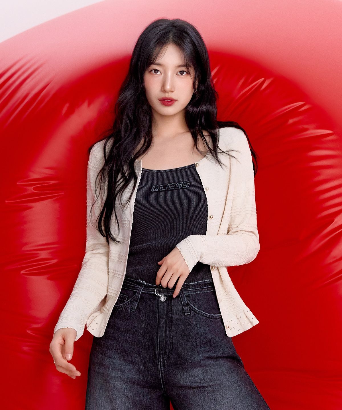 게스(GUESS) [SUZY] 2color 입체조직 스웨터 가디건 YQ1S2651