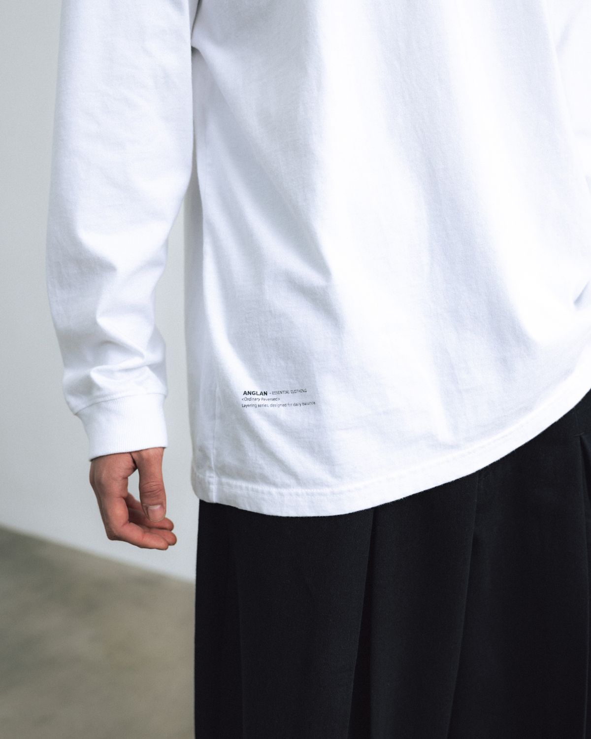 앵글런(ANGLAN) Essential Layer Long Sleeve - White