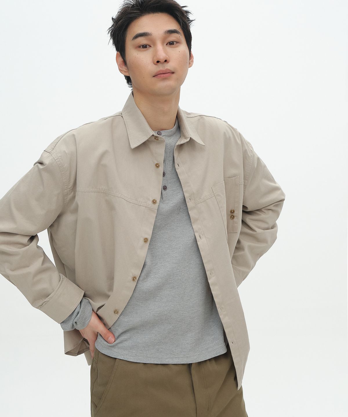 플레이스스튜디오맨(PLACESTUDIOMAN) 버튼업 포켓 포인트 인시전 다잉 오버핏 긴팔 셔츠 자켓 _3COLOR